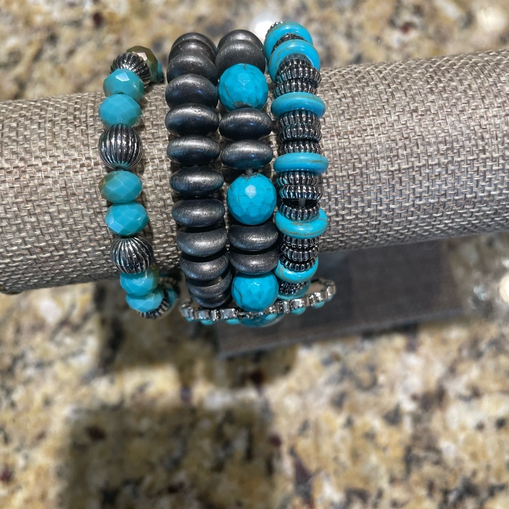 Turquoise Concha Bracelet, 4 Piece Set. - Picture 8 of 8